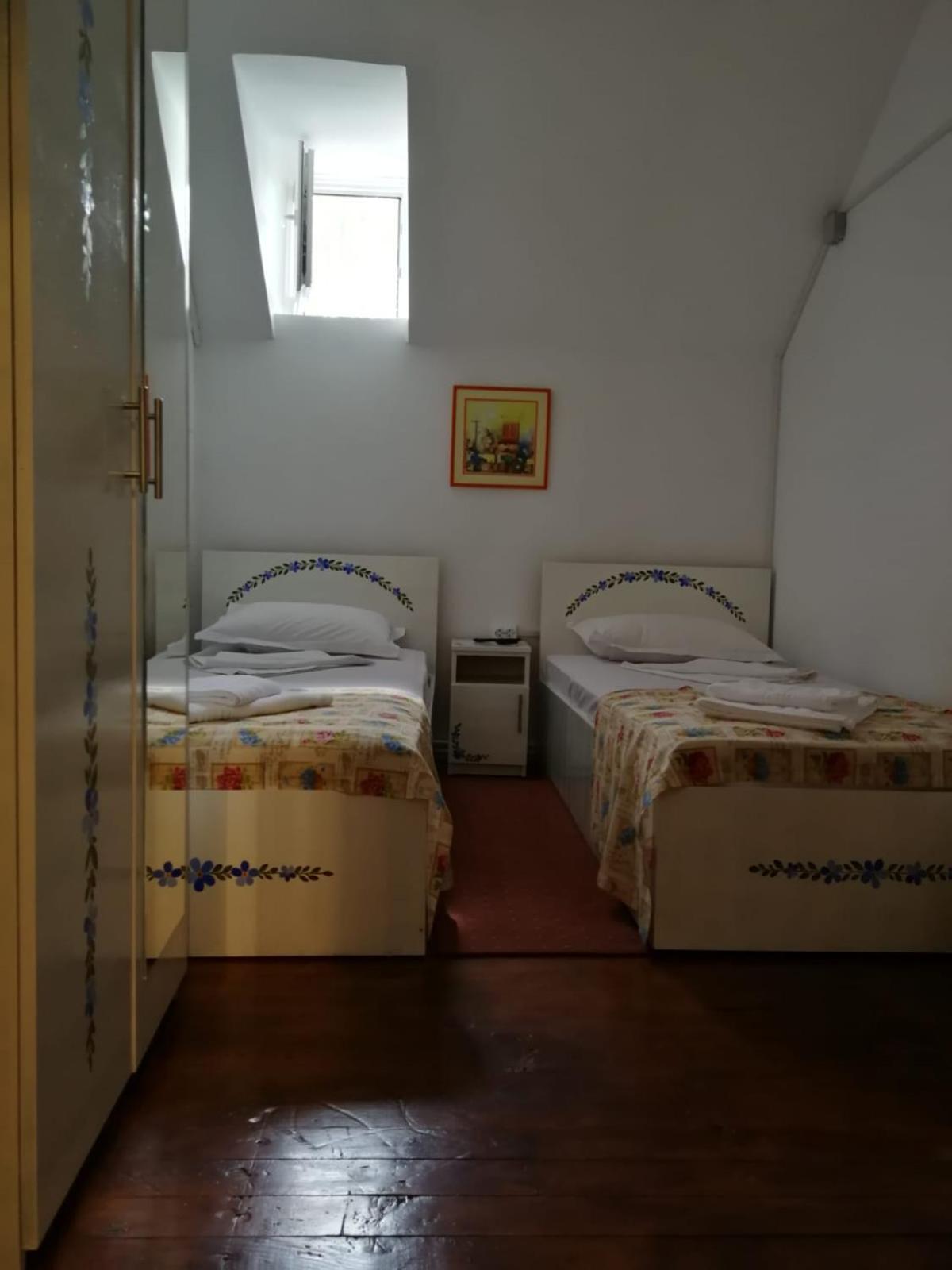 Pensiunea Geostar 2 Árgyasudvarhely Kültér fotó